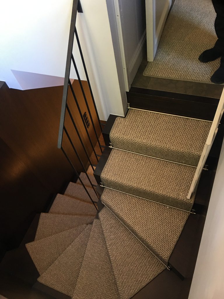 Trappräcke av rundstänger och plattstål